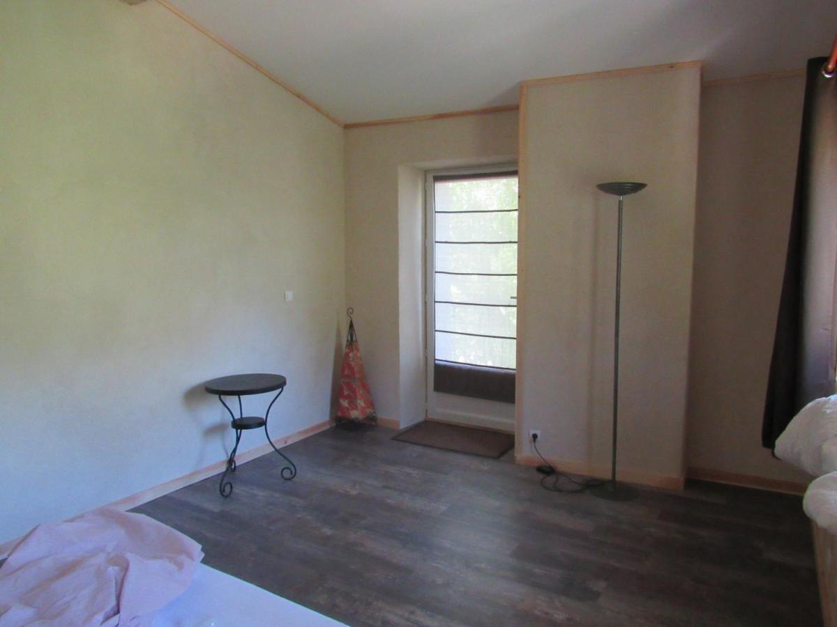 Le Moulin Bed & Breakfast Pradelle Exterior photo