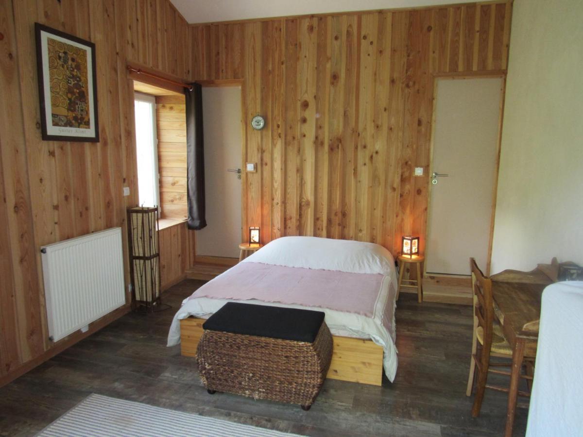 Le Moulin Bed & Breakfast Pradelle Exterior photo