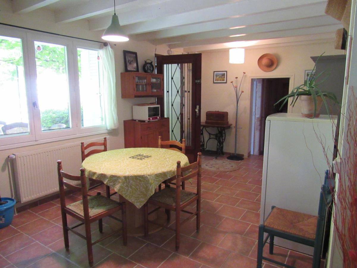 Le Moulin Bed & Breakfast Pradelle Exterior photo