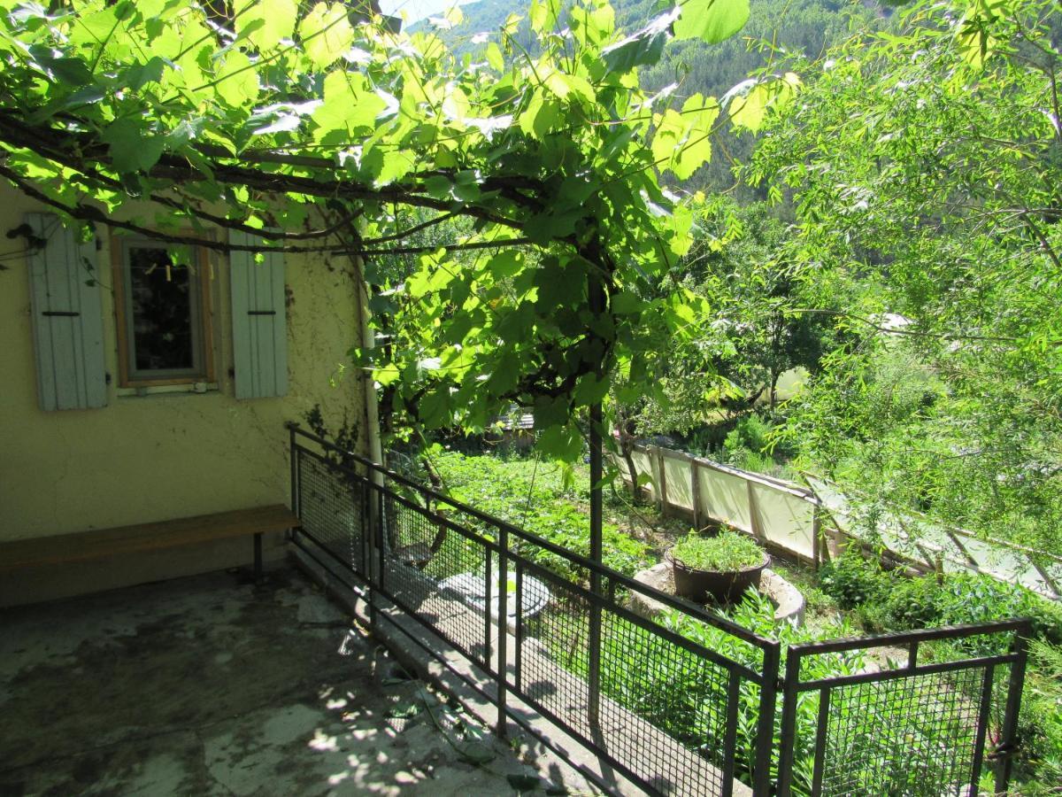 Le Moulin Bed & Breakfast Pradelle Exterior photo